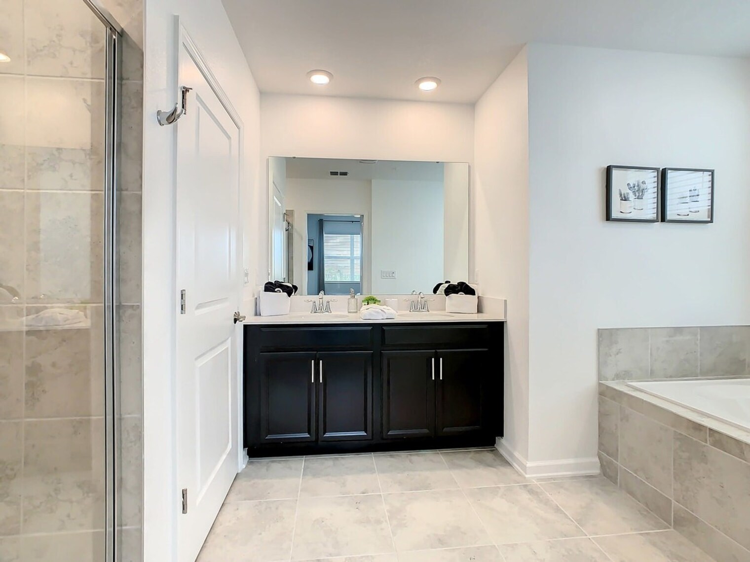 Building Photo - 1083 Splash Shot Pl