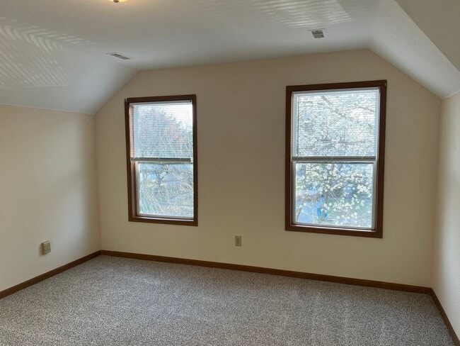 Building Photo - 1439 N Texas Ave