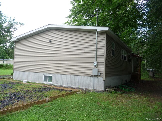 Building Photo - 40 4th St