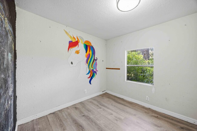 Building Photo - 6437 Spinner Dr
