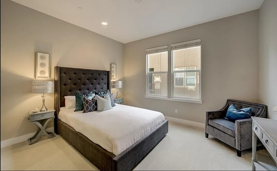 Building Photo - 2415 Stearman Ct