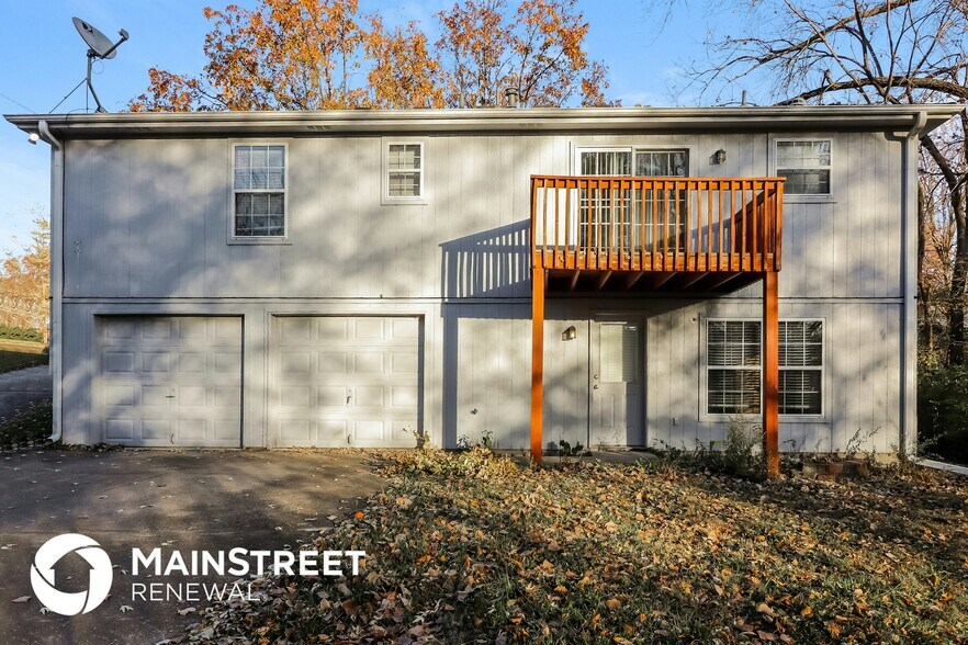 Building Photo - 2800 S Whitney Ave