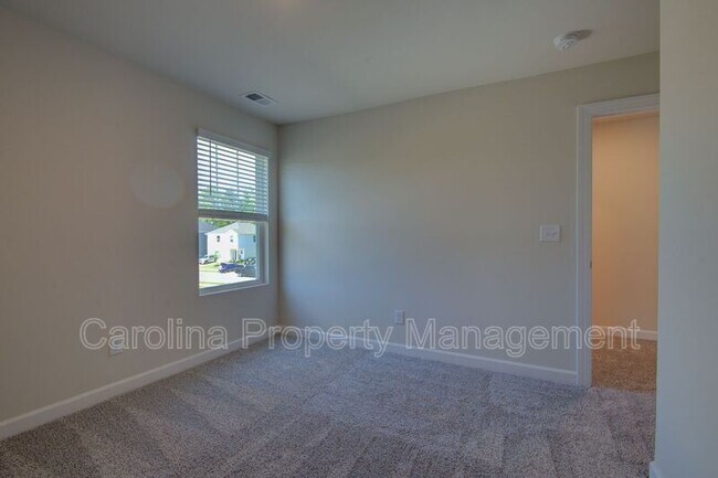 Building Photo - 105 Johns Cardinal Dr