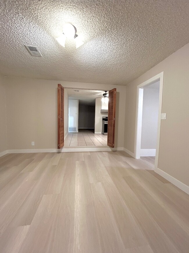 Building Photo - 3416 Mt St Helena Dr