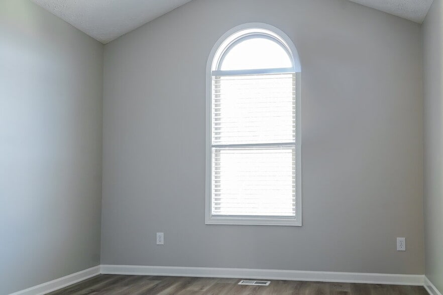 Building Photo - 960 Styles Ct