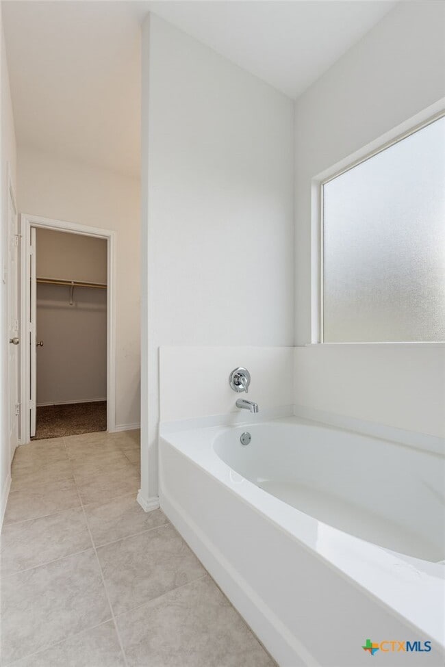 Building Photo - 2044 Mallard Ct