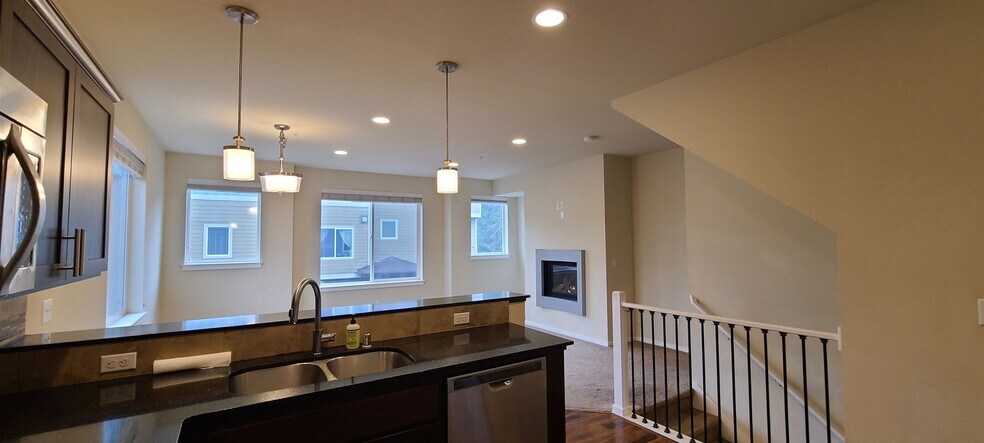 Building Photo - 2115 201st Pl SE