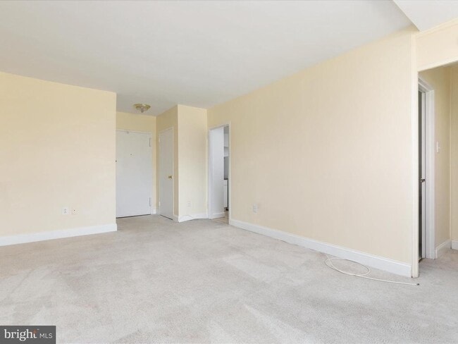 Building Photo - 1111 Arlington Blvd