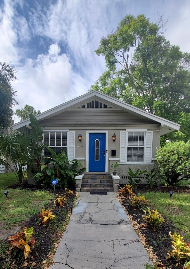 Building Photo - 2821 6th Ave N