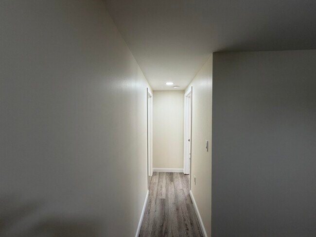 Building Photo - 32 Forest Rd