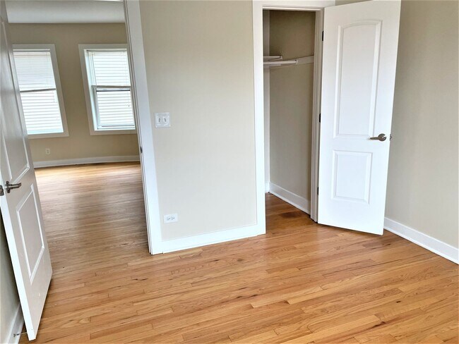 Interior Photo - 4604 N Kildare Ave