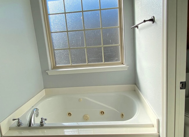 Building Photo - 320 Beasley Dr