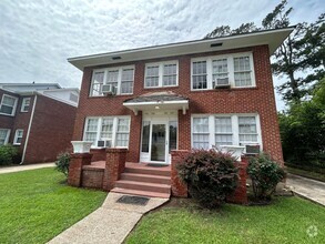 Building Photo - Cute 1 Bedroom Highland Apartment