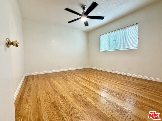 Building Photo - 1346 Cochran Ave