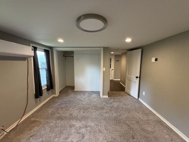 Building Photo - 6899 Jefferson Blvd