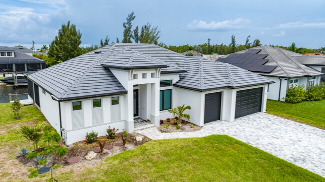 Building Photo - 2322 NW 39th Ave