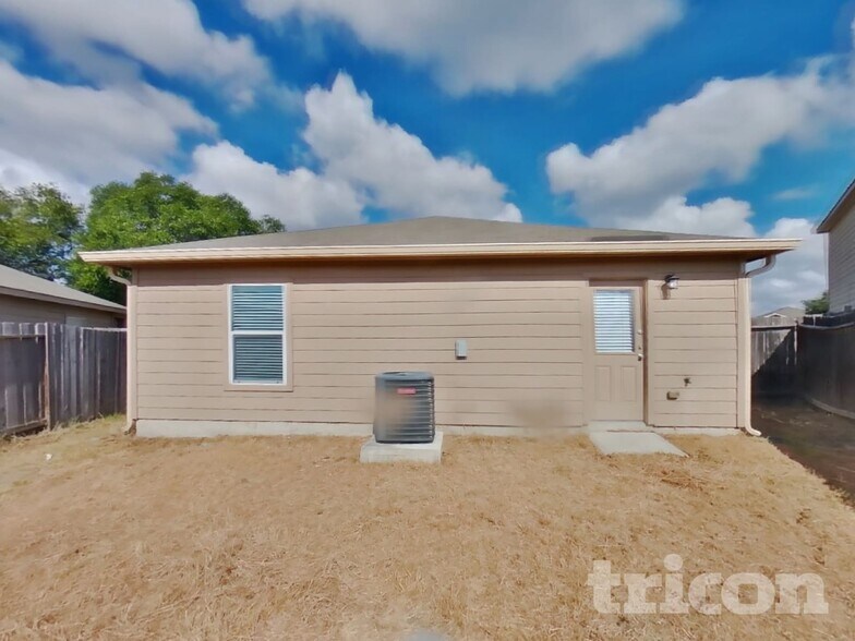 Building Photo - 6803 Luckey Tree