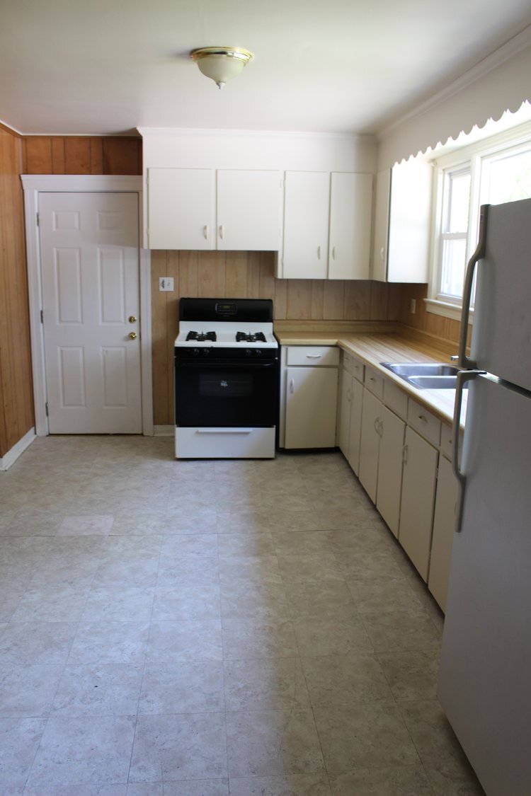 Building Photo - 320 Victoria St