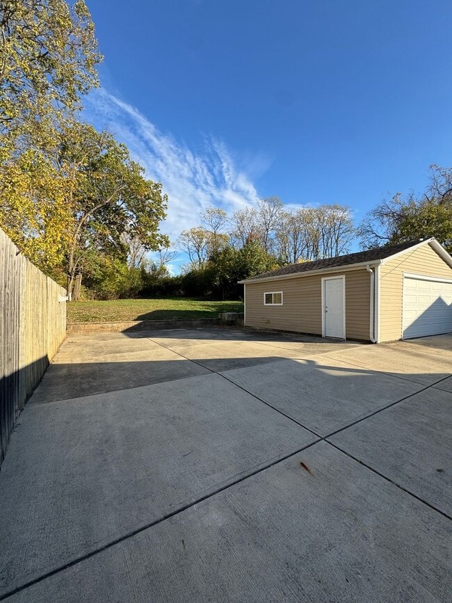 Building Photo - 1934 Harvard St