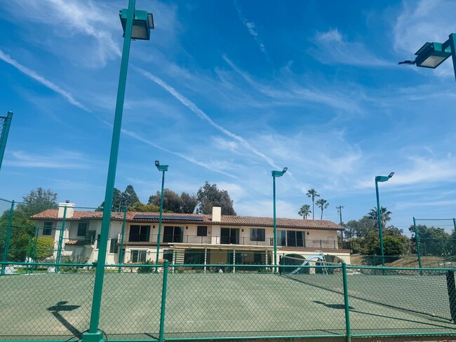 Building Photo - 115 Vientos Rd