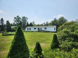 Building Photo - 11 Basin Point Rd