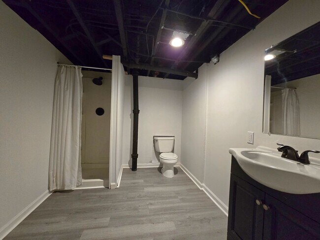 Building Photo - Gorgeous 4 or 5 bed 3.5 Bath in Madisonville!!