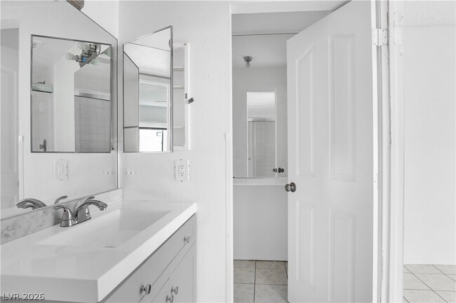 Building Photo - 2221 N Jones Blvd