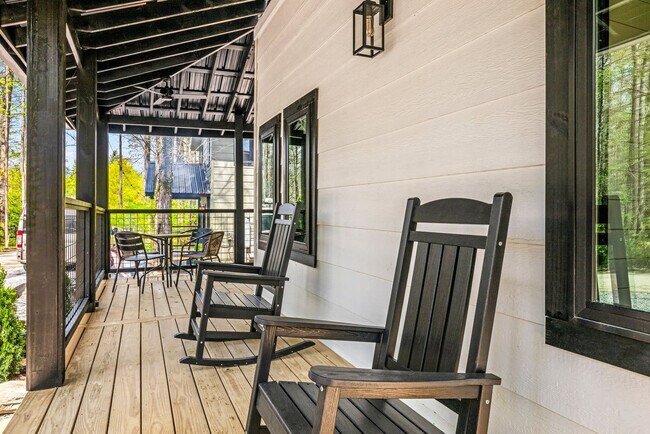 Building Photo - 152 Baxter Rd