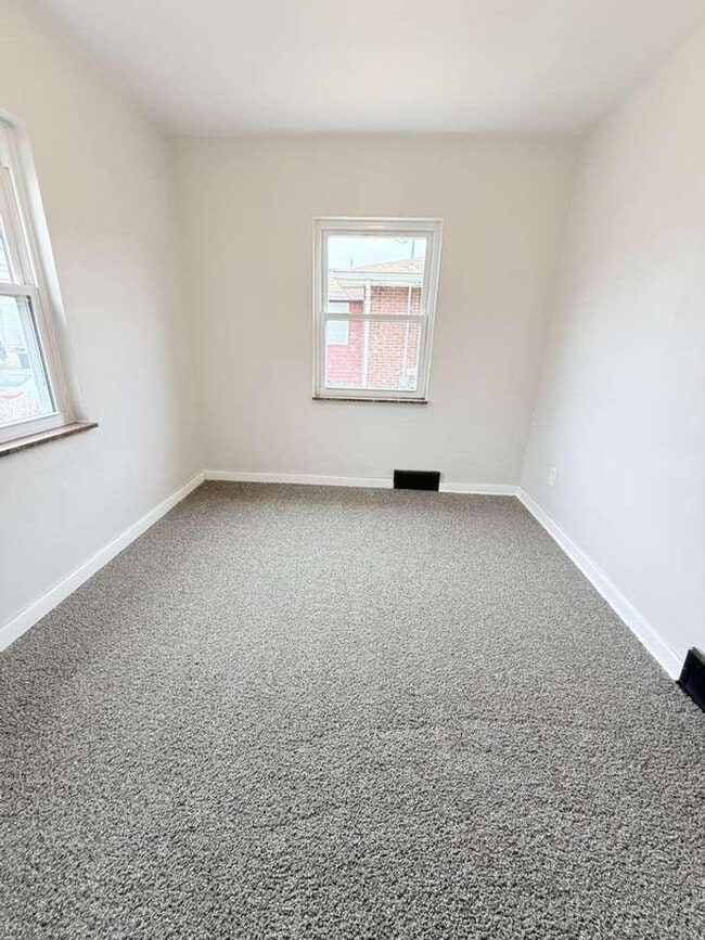 Building Photo - Updated 2BD 1BA Single Family House in Brackenridge!