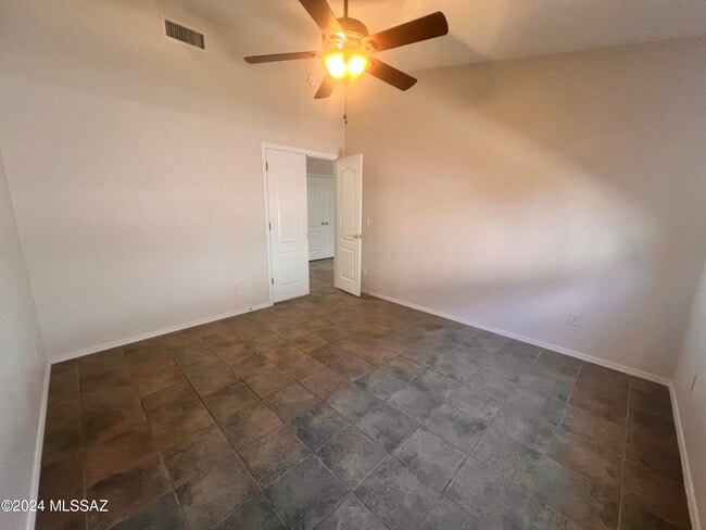 Building Photo - 2875 W Simplicity Dr