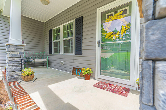 Building Photo - 55 Bridle Path Cir
