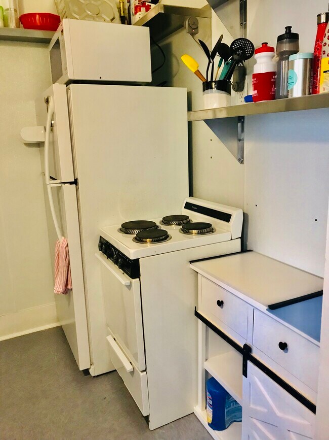 Kitchen 4 - 13 Buswell Street