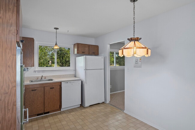 Building Photo - 3947 Setonhurst Rd