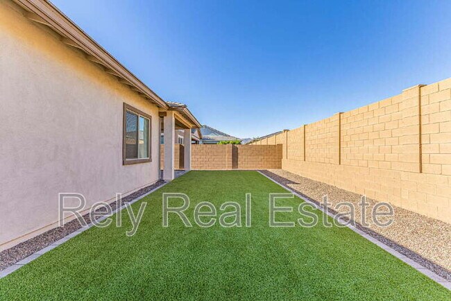 Building Photo - 20108 W Montecito Ave