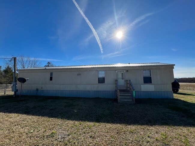 Building Photo - 3251 Burgaw Hwy