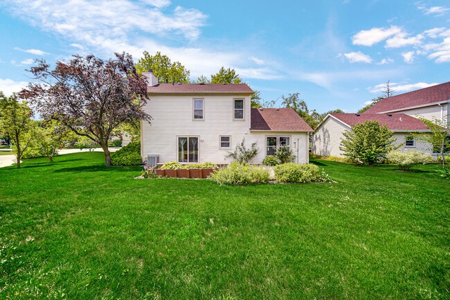 Building Photo - 483 Highland Grove Dr