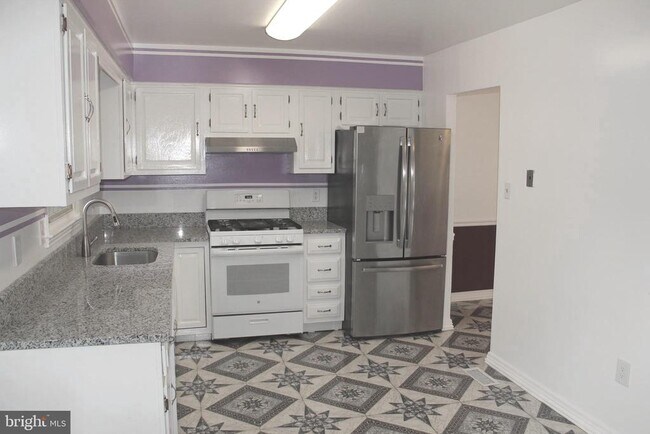 Building Photo - 41 Bralan Ct