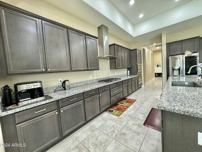 Building Photo - 3453 E Aloe Dr