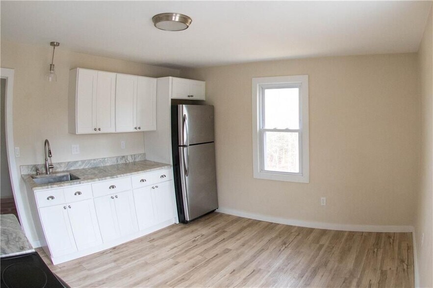 Building Photo - 457 Carolina Back Rd