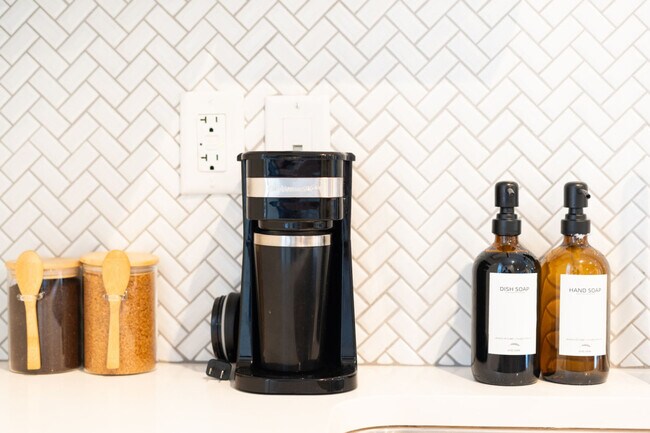 Building Photo - 4225 N 32nd Pl