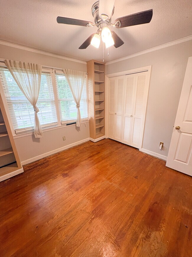 Building Photo - 1 Delane Dr