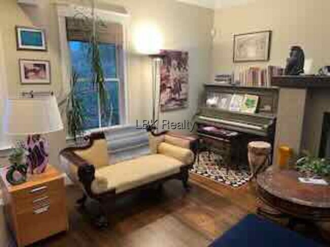 Building Photo - 31 Ripley St