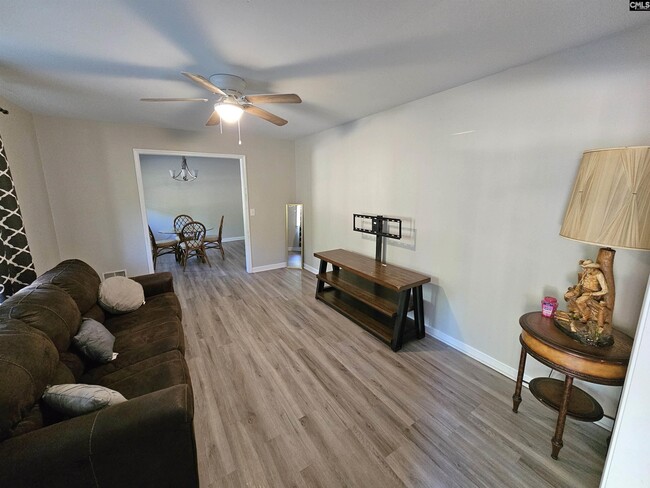 Building Photo - 251 Micala Dr