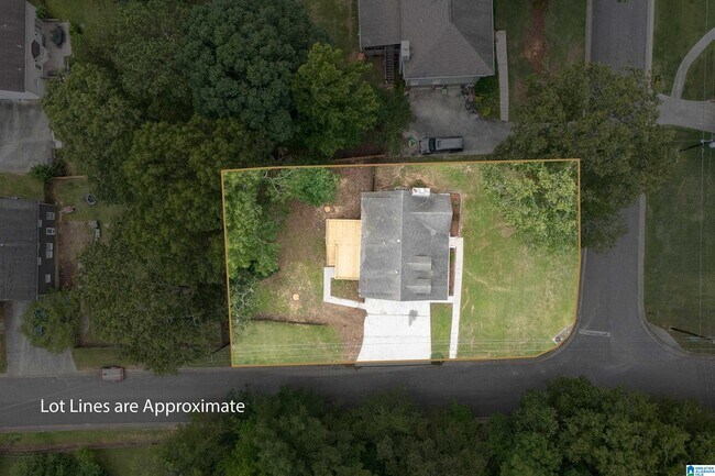 Building Photo - 5100 Weatherford Dr