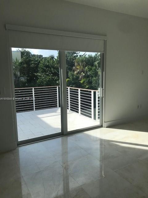 Building Photo - 321 Palmwood Ln