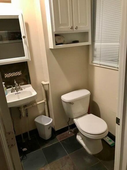 Unit 1 - 4538 Wentworth Ave
