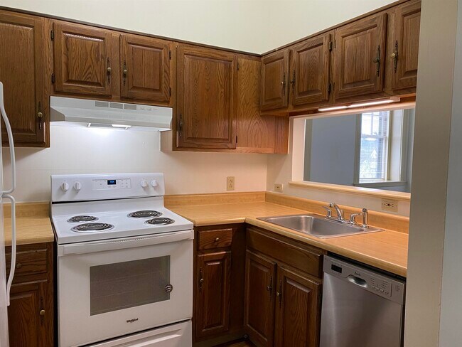 Building Photo - 521 Pine St