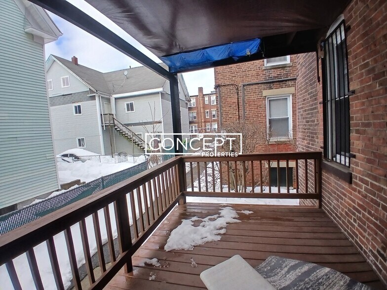 Building Photo - 15 Barrows St