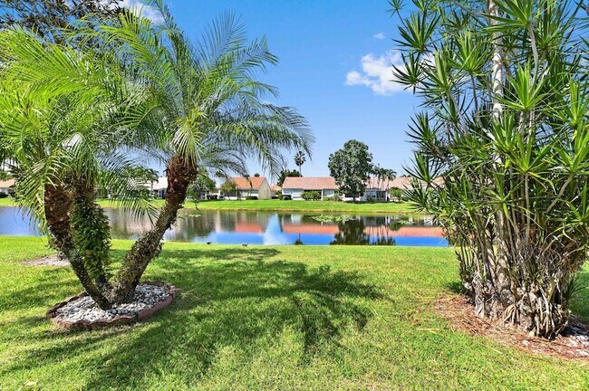 Building Photo - 6077 Lake Hibiscus Dr