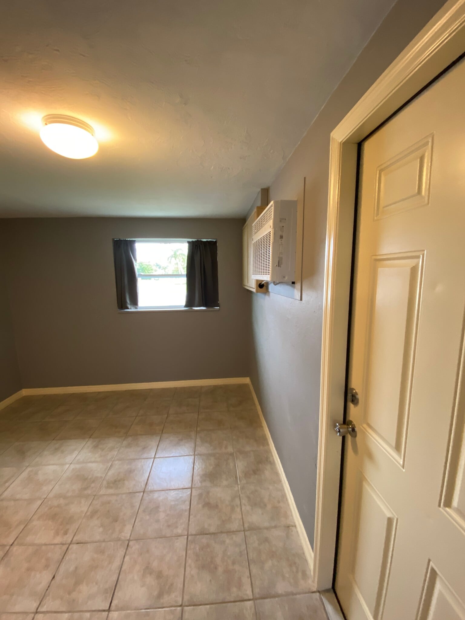 Building Photo - 5344 Caldwell St